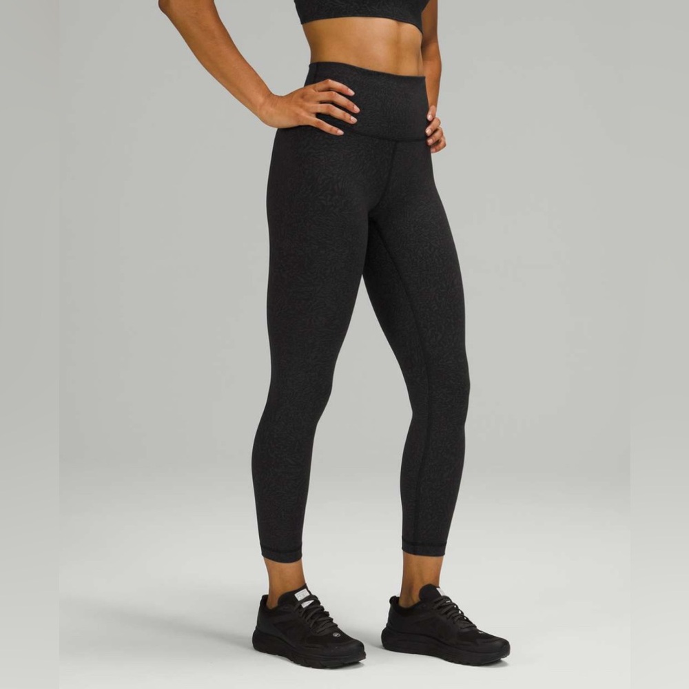 LULULEMON • WUNDER TRAIN HIGH RISE LEGGINGS 25”